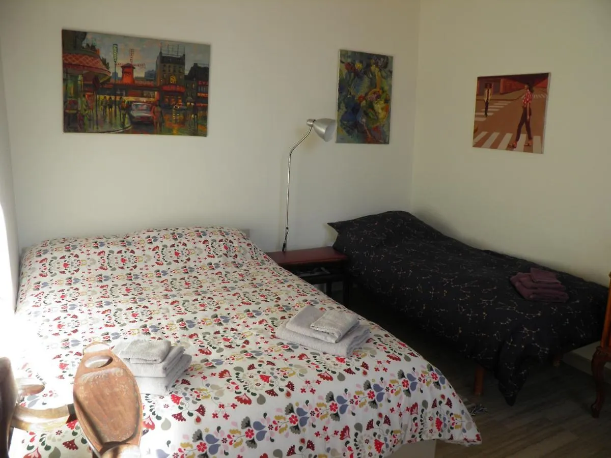 La Stanza Di Zoe Della Luna D'Irene Naples Maison d'hôtes