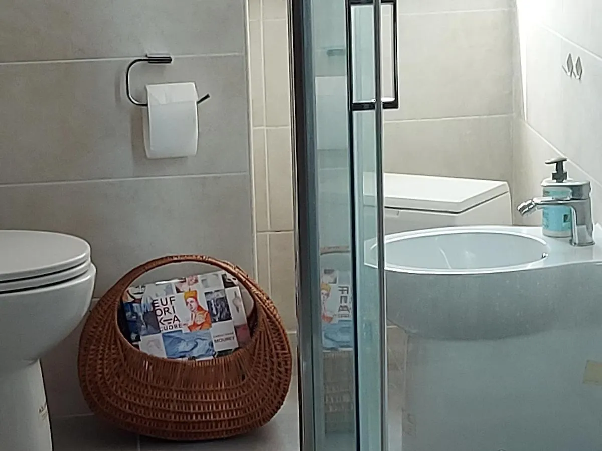 Guest house La Stanza Di Zoe Della Luna D'Irene Naples Italy